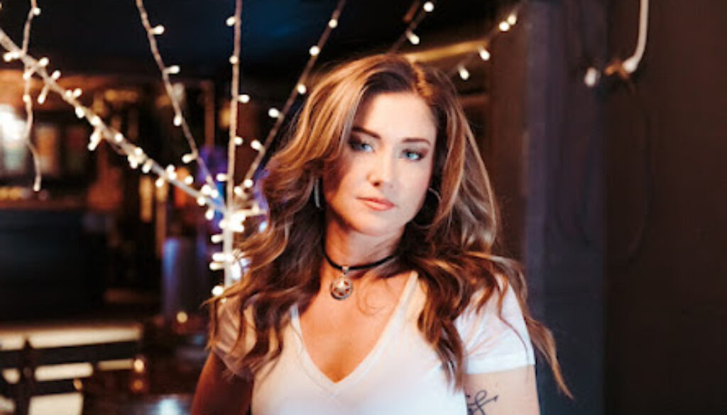 Kensie Coppin-publicity-Texas in Me-CDX-6March2025